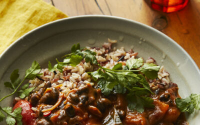 Punchy Peanut, Ginger & Black Bean Curry